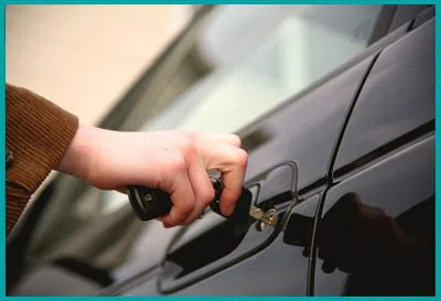 Top Locksmith Services Wimauma, FL 813-370-0134 - 12-unlock-car
